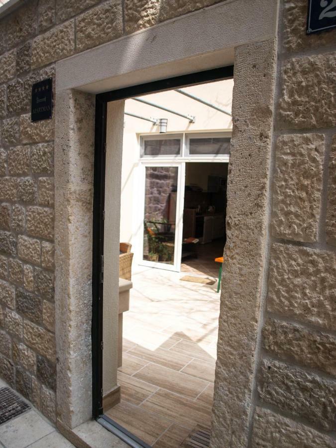 House Nataniel In Omis Near Sea 아파트 외부 사진